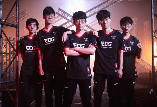 整场比赛中 整场比赛中