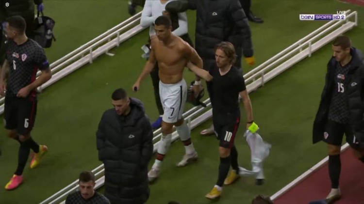 包揽四金 包揽四金